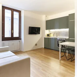  Appartamento Nolo Walking Distance From Loreto E Corso Buenos Aires
